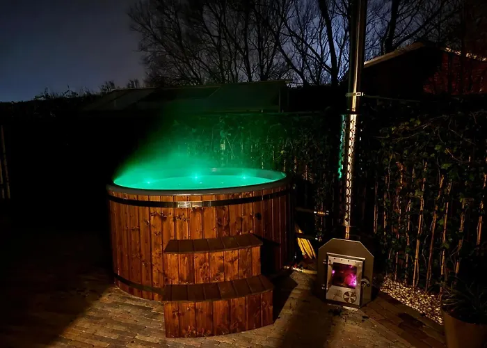 Gæstehus Gastsuite Het Duinroosje Met Hottub Op Het Prive Terras! 3*